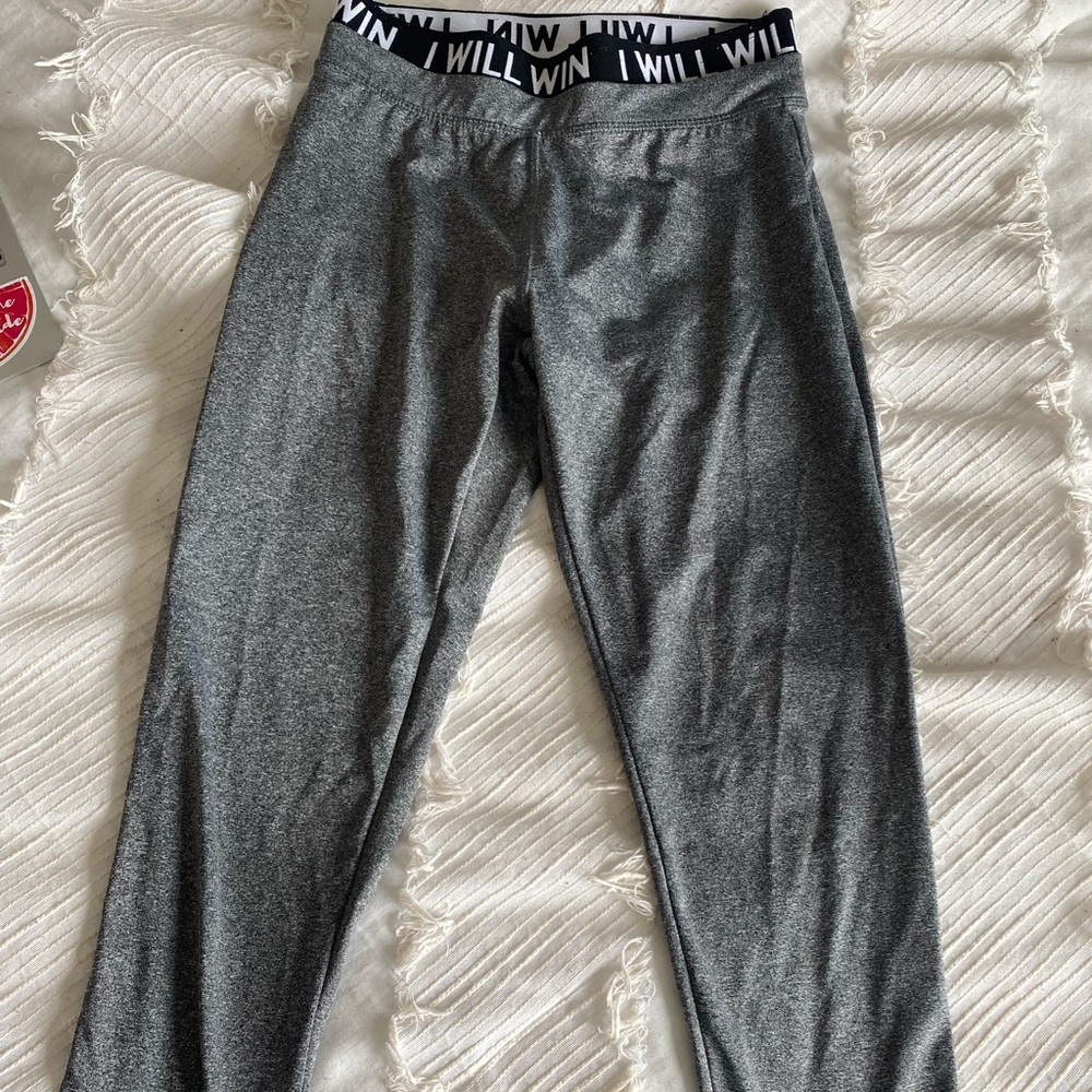 gray capri leggings